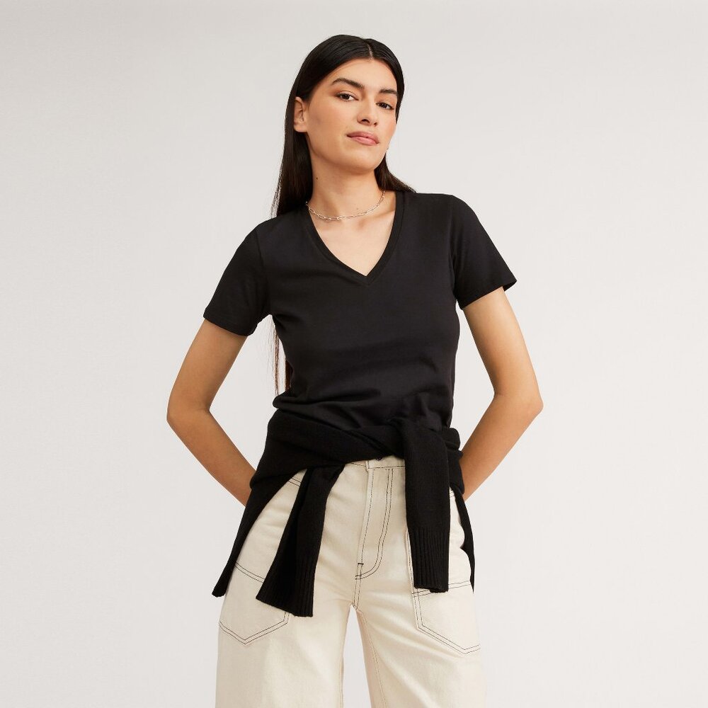 Everlane Women's Organic Cotton V-Neck T-Shirt in Black NWOT, Size Extra Small
